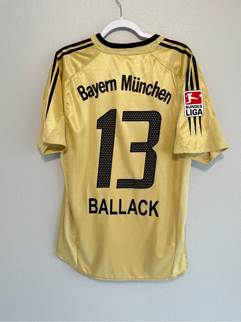 Vintage Bayern Munich 2005/2006 Ballack away gold soccer jersey